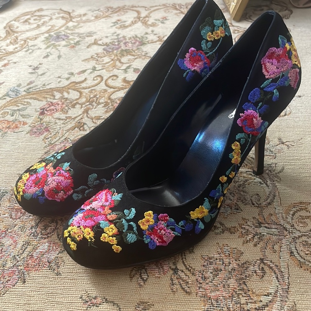 Floral leather heels